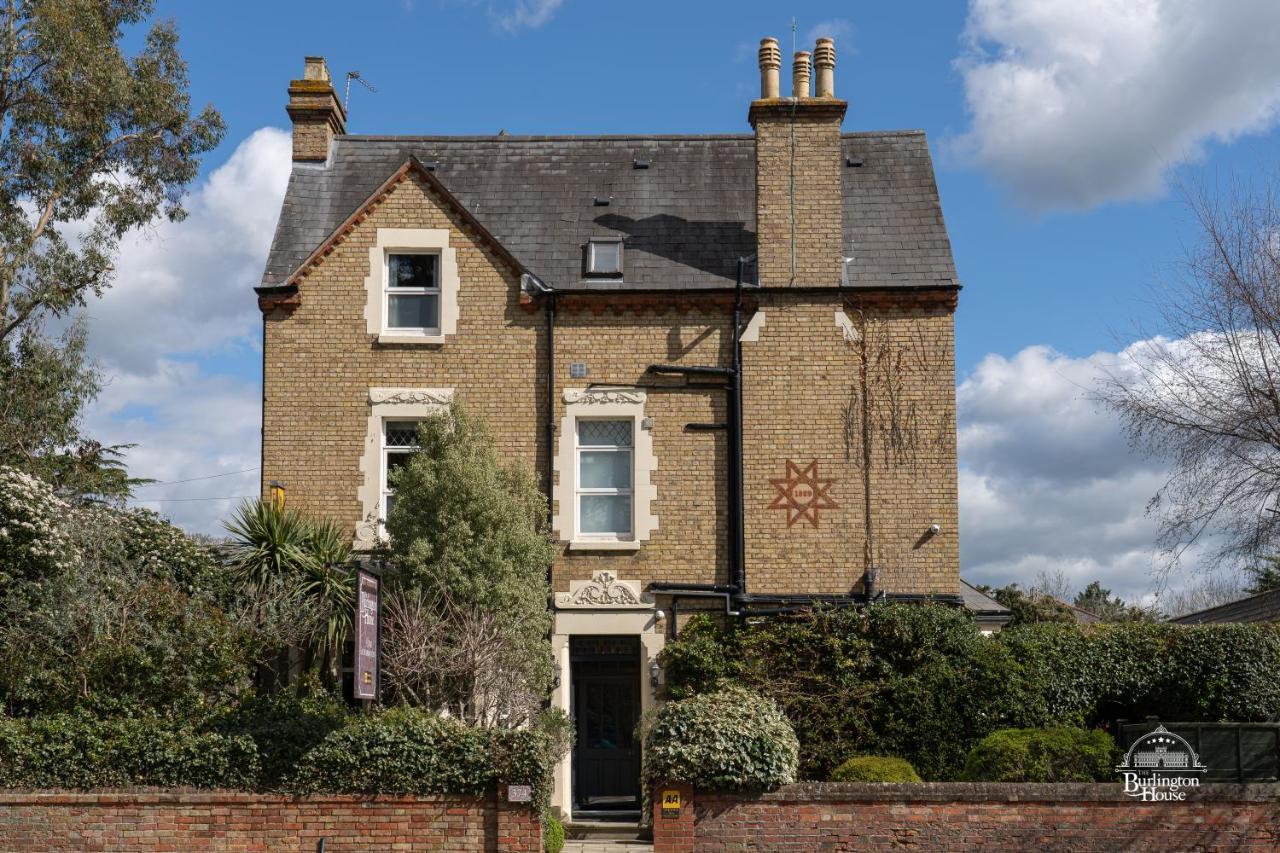 Burlington House Boutique Bed & Breakfast Oxford Exterior photo The former station building